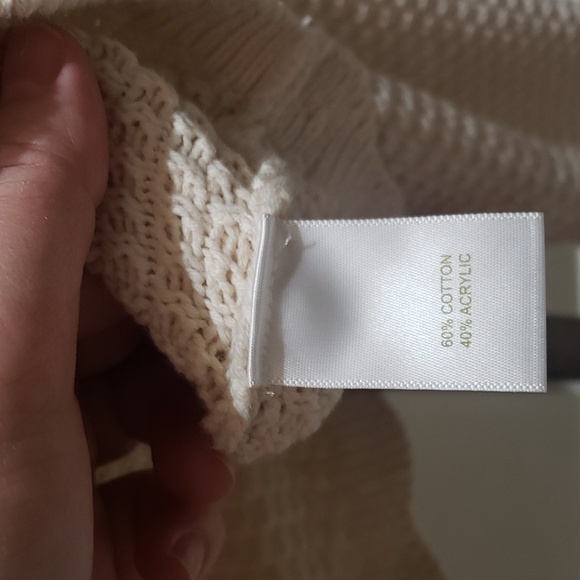 Nwt House of Harlow ecru with pearls sweater - Picture 5 of 9